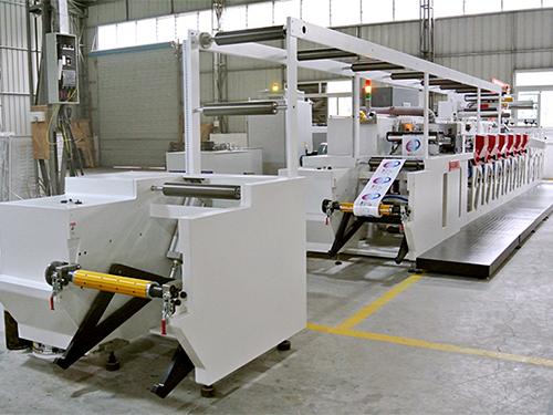 8-цветная флексографская узкорулонная печатная машина с секцией ротационной высечки