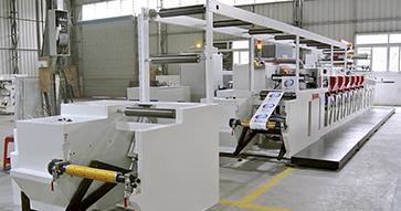 8-цветная флексографская узкорулонная печатная машина с секцией ротационной высечки